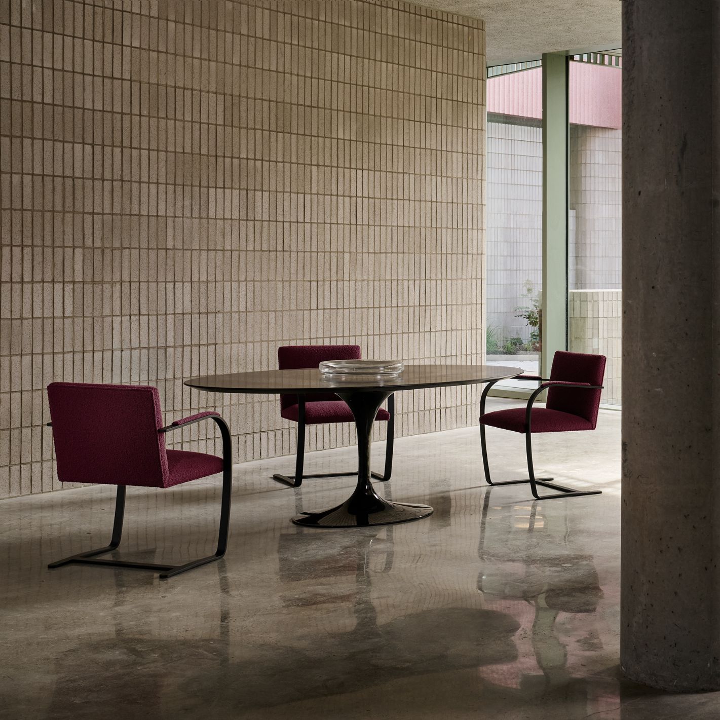 Knoll saarinen dining table — view 5
